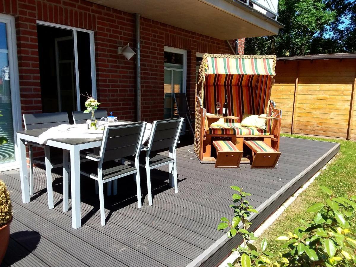Grachteneck Greetsiel Bagian luar foto